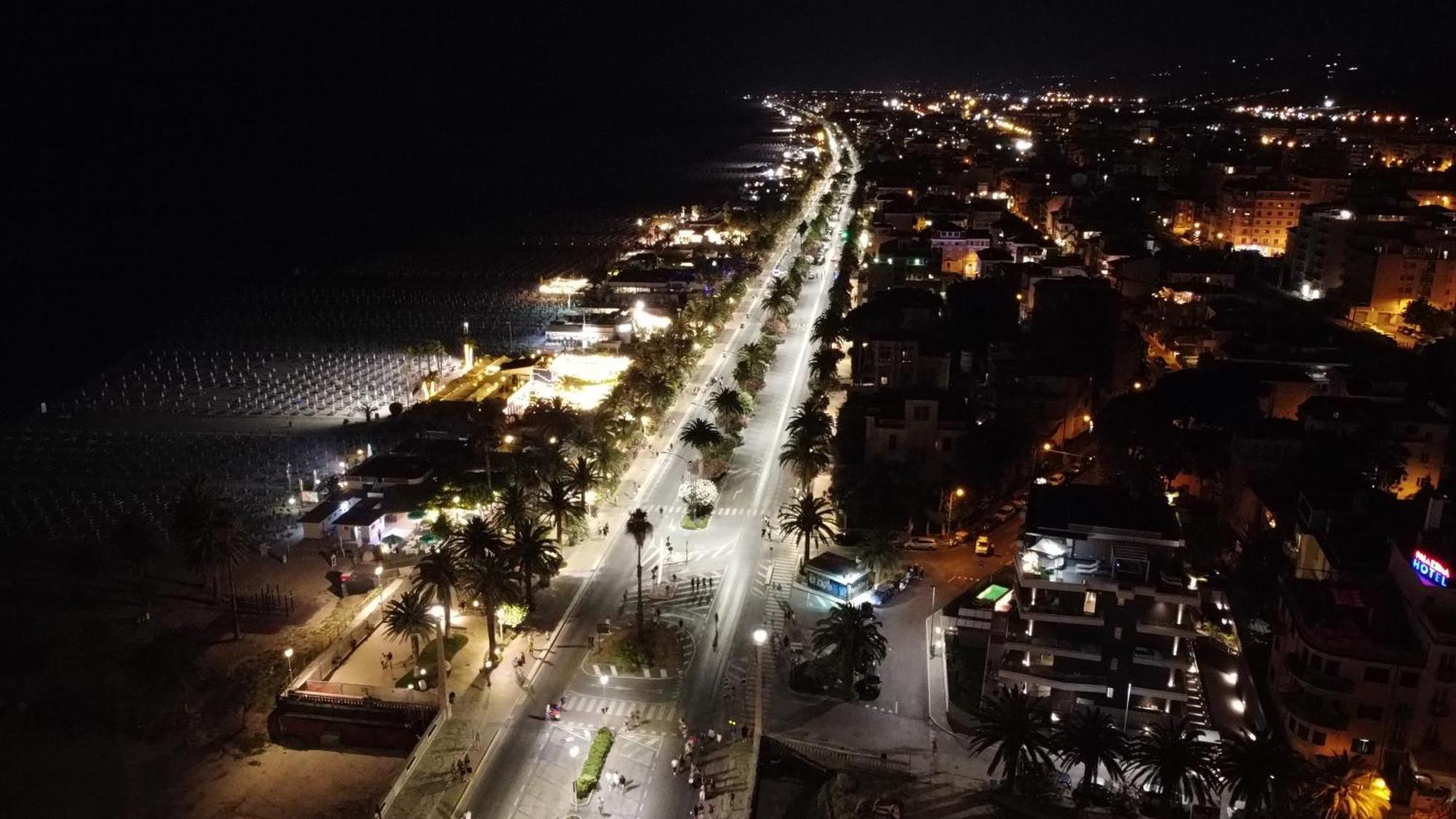 Loft Manhattan-Antica Vetreria San Benedetto del Tronto Exterior foto